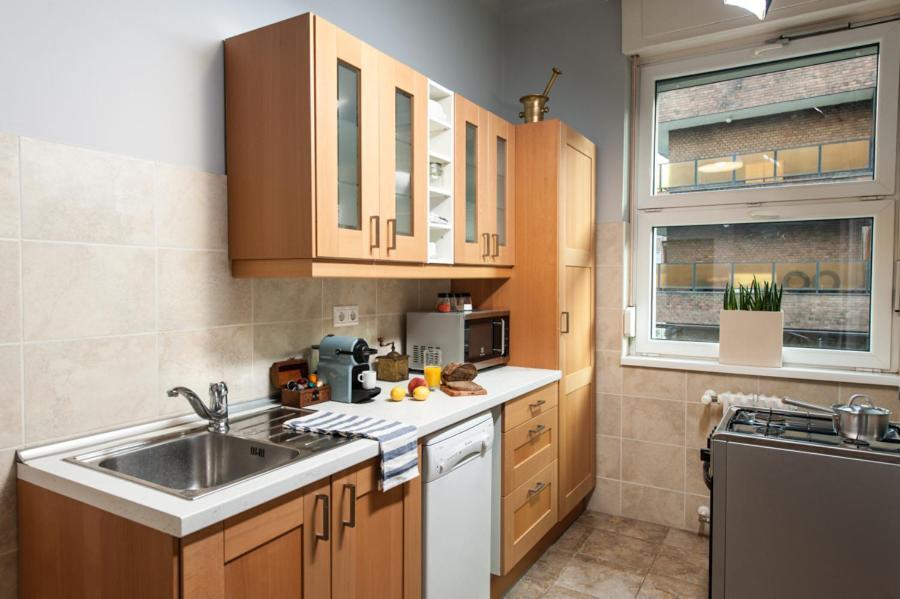 Europe Heart Apartment For 9 Budapest Ngoại thất bức ảnh